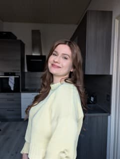 Lilli R. — geprüfte UGC-Creatorin